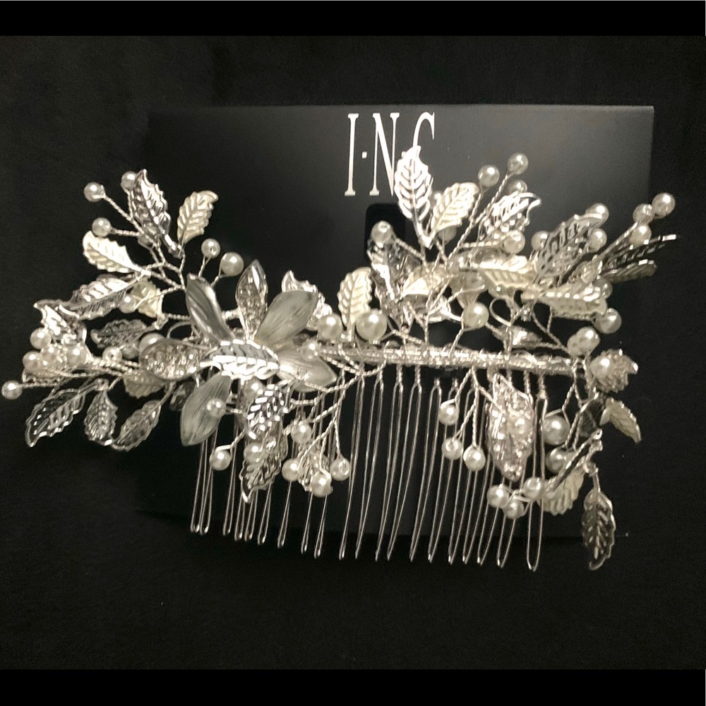 *BRAND NEW* INC Floral Comb Hair Piece